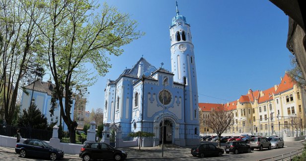 /La Iglesia Azul, Bratislava