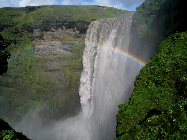 /Arcoiris en Skógafoss