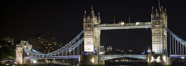 /Tower Bridge